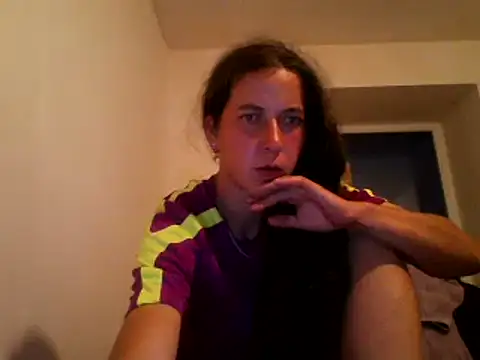 Snapshot of DanicaFey chatting on 06/04/26, 06:36 DanicaFey online show from 06/04/26, 06:36
