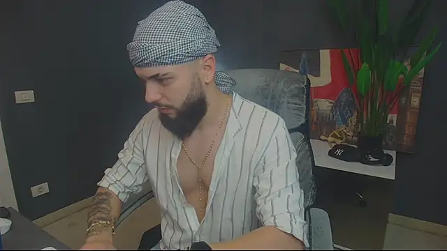 Snapshot of OscarWillss chatting on 06/03/26, 04:04 OscarWillss online show from 06/03/26, 04:04