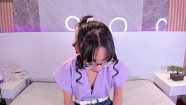 EmiliaBell  online show from 06/20/26, 01:03