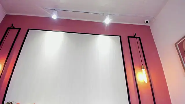 EmiliaBell  online show from 07/28/26, 06:20
