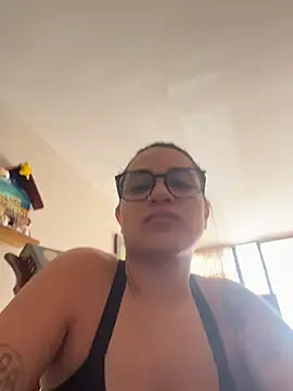 Snapshot of pamela_morena chatting on 06/02/26, 03:47 pamela morena online show from 06/02/26, 03:47