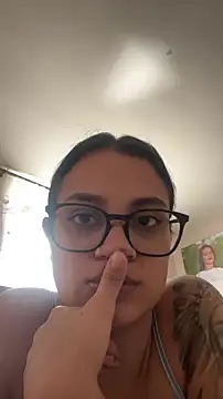 Snapshot of pamela_morena chatting on 06/11/26, 06:06 pamela morena online show from 06/11/26, 06:06