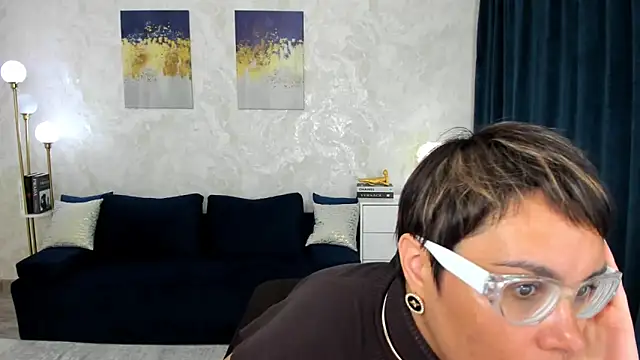 Snapshot of MayaNoire chatting on 06/11/26, 02:53 MayaNoire online show from 06/11/26, 02:53