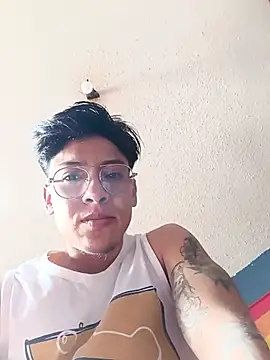 AlexxEngine online show from 06/17/26, 05:03