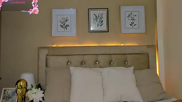 EmilyWinter  online show from 07/18/26, 12:09