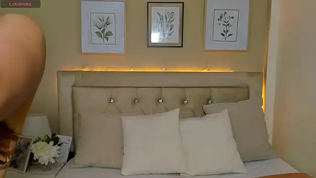 EmilyWinter  online show from 07/29/26, 12:14