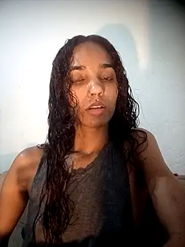 Snapshot of morenaindia26 chatting on 05/26/26, 03:13 morenaindia26 online show from 05/26/26, 03:13