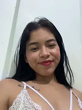 Snapshot of Kathalinasexx chatting on 05/10/26, 03:23 Kathalinasexx online show from 05/10/26, 03:23