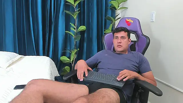 playboy Felipe online show from 05/19/26, 01:17