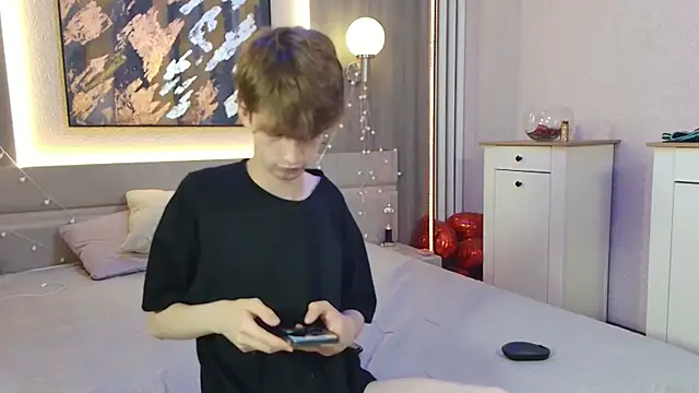 Bimbo boy  online show from 07/18/26, 02:32