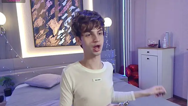 Bimbo boy  online show from 07/25/26, 03:53