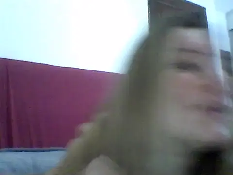 Snapshot of AllisonLove2 chatting on 06/11/26, 03:04 AllisonLove2 online show from 06/11/26, 03:04