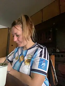AllisonLove2 online show from 07/16/26, 07:31