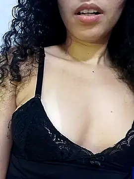 Snapshot of venuseyes25 chatting on 05/31/26, 12:30 venuseyes25 online show from 05/31/26, 12:30