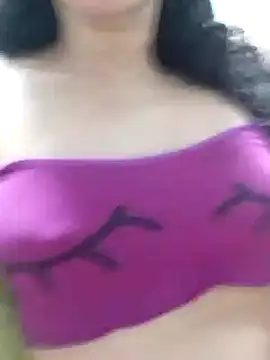 venuseyes25 online show from 07/28/26, 04:19