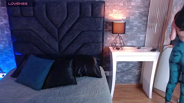 Snapshot of Mily_Fg chatting on 06/16/26, 03:20 Mily Fg online show from 06/16/26, 03:20