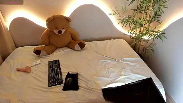 jade star   online show from 06/11/26, 12:43