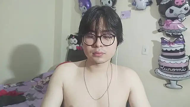 Snapshot of kuromi_boy chatting on 05/23/26, 10:36 kuromi boy online show from 05/23/26, 10:36