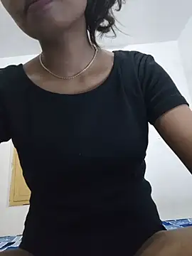Snapshot of Goddess_Alina chatting on 06/01/26, 01:57 Goddess Alina online show from 06/01/26, 01:57