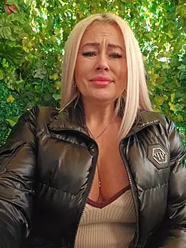 MILFBARBY online show from 11/22/25, 08:13