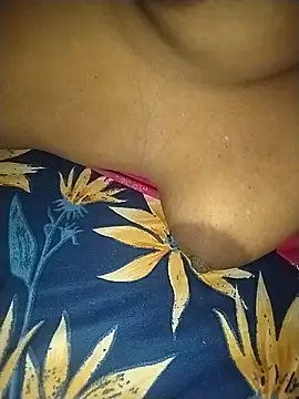 Snapshot of deshi_bhabi_sona chatting on 05/21/26, 05:31 deshi bhabi sona online show from 05/21/26, 05:31