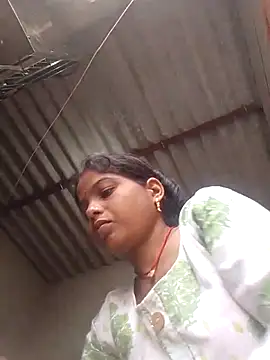 Snapshot of CHANDNi_700 chatting on 06/14/26, 02:24 CHANDNi 700 online show from 06/14/26, 02:24
