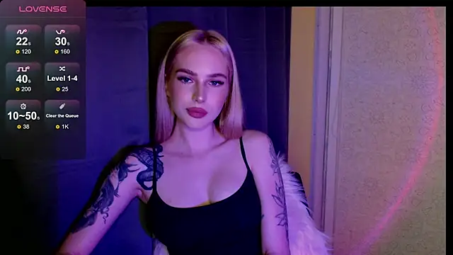 Snapshot of MichelleVelour chatting on 06/06/26, 05:17 MichelleVelour online show from 06/06/26, 05:17