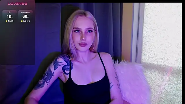 Snapshot of MichelleVelour chatting on 06/10/26, 03:00 MichelleVelour online show from 06/10/26, 03:00