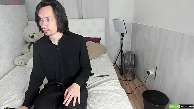CalvinChapman online show from 07/17/26, 03:13