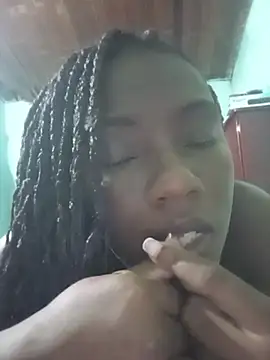 Snapshot of sandycollens_ chatting on 06/04/26, 11:55 sandycollens online show from 06/04/26, 11:55