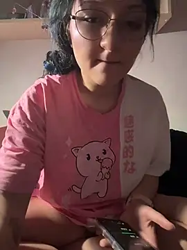 Snapshot of Lulu_Lu chatting on 05/19/26, 06:47 Lulu Lu online show from 05/19/26, 06:47