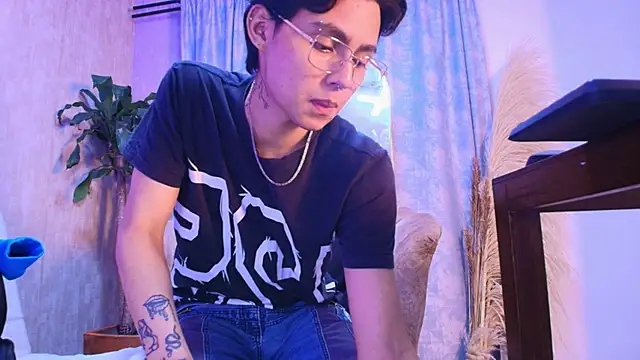 Snapshot of tian_sex chatting on 06/01/26, 04:14 tian sex online show from 06/01/26, 04:14