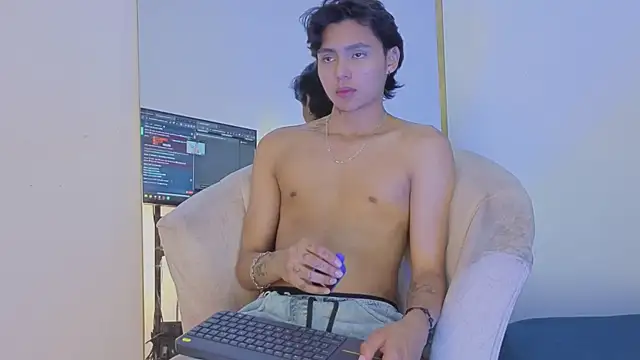 Snapshot of tian_sex chatting on 07/27/26, 08:38 tian sex online show from 07/27/26, 08:38
