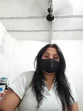 Snapshot of Your-Cherry chatting on 06/21/26, 05:43 Your-Cherry online show from 06/21/26, 05:43