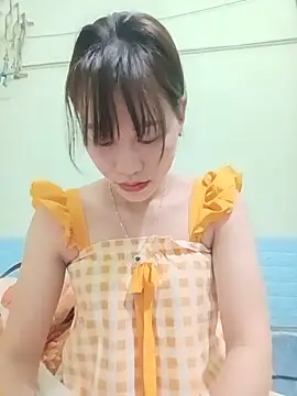 Snapshot of Logii_x chatting on 06/05/26, 07:36 Logii x online show from 06/05/26, 07:36