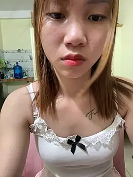 Snapshot of Vi_sexyy chatting on 06/12/26, 06:45 Vi sexyy online show from 06/12/26, 06:45
