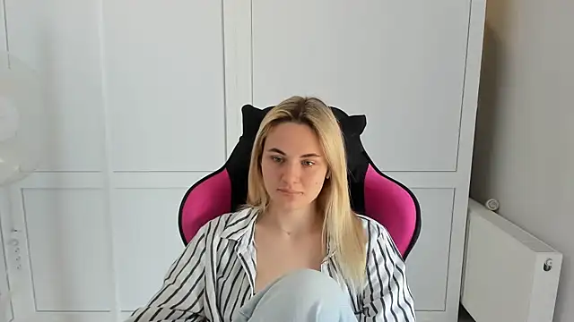 Emma starrs  online show from 07/04/26, 09:59