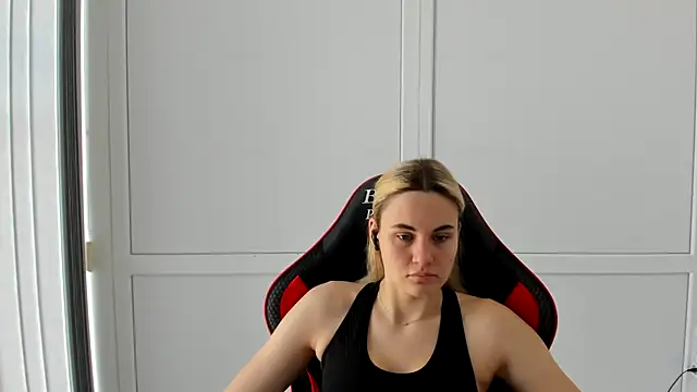 Emma starrs  online show from 07/14/26, 07:13
