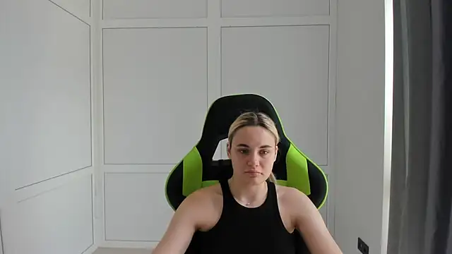 Emma starrs  online show from 07/19/26, 07:34