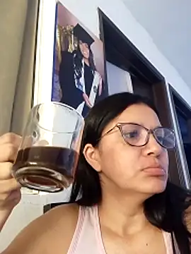 Casandra inthemorning online show from 06/10/26, 03:22
