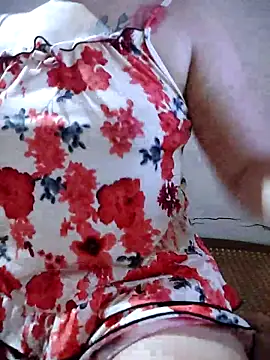 Snapshot of -Tara-a chatting on 05/14/26, 11:50 -Tara-a online show from 05/14/26, 11:50