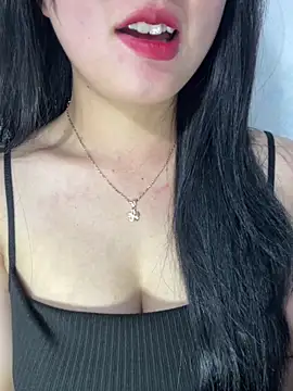 Snapshot of Titbooo_18 chatting on 06/05/26, 12:00 Titbooo 18 online show from 06/05/26, 12:00