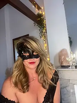 LaVraiVanessa online show from 06/12/26, 04:50