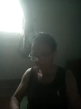 Vieekee online show from 06/29/26, 10:15
