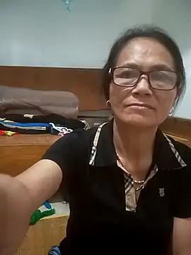 Vieekee online show from 07/18/26, 10:24