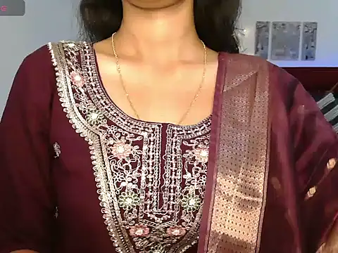 Snapshot of Moksha_ chatting on 05/29/26, 02:48 Moksha online show from 05/29/26, 02:48