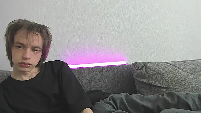 Nolan Sagee online show from 05/19/26, 06:42