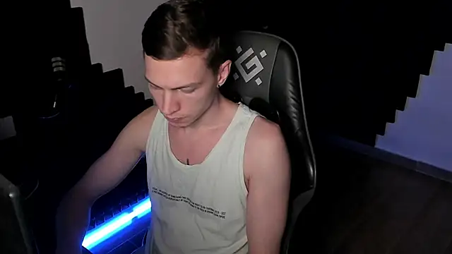 More than friend online show from 07/01/26, 05:56