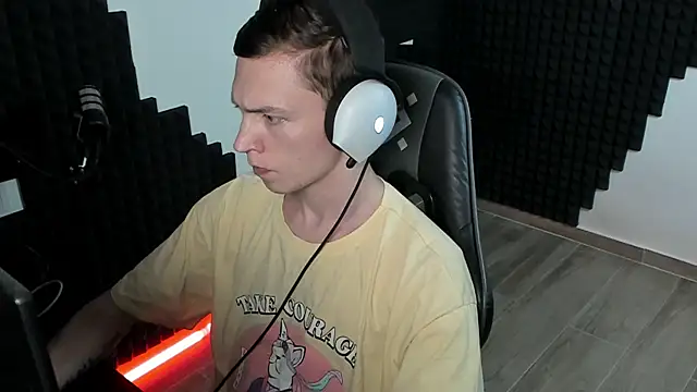 More than friend online show from 07/02/26, 01:17