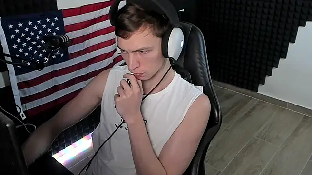 More than friend online show from 07/29/26, 02:37